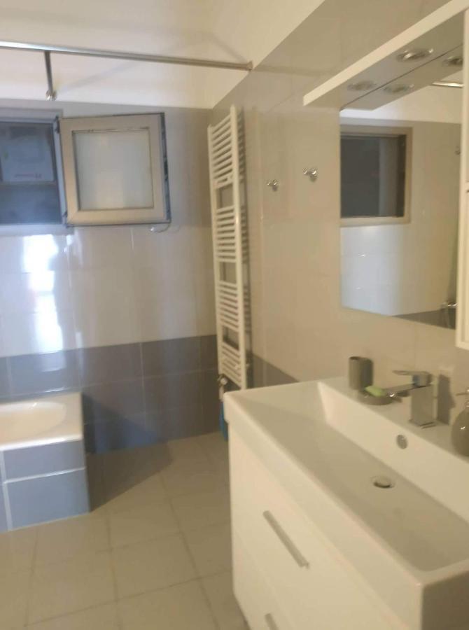 View Apartment Лукове Экстерьер фото